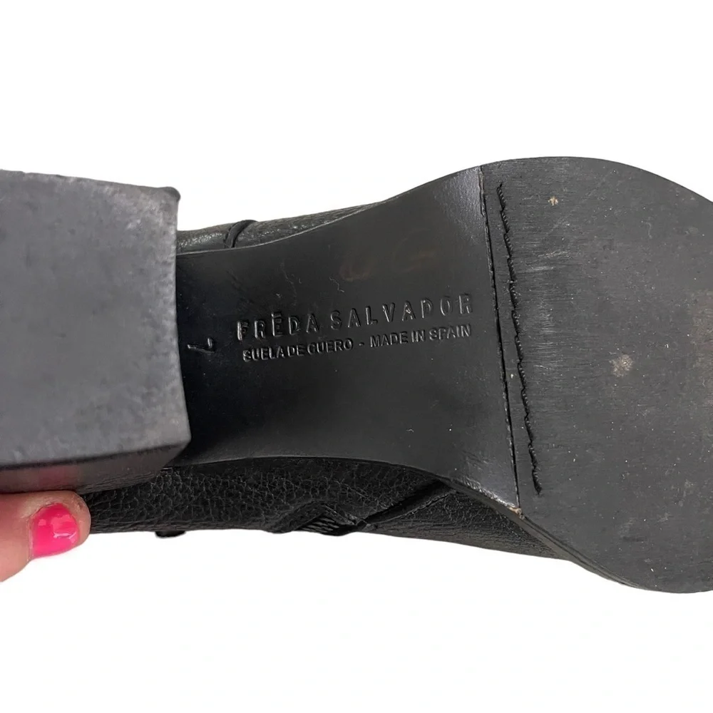 Freda Salvador Ankle Booties Black Calf Leather Block Heel Size 7